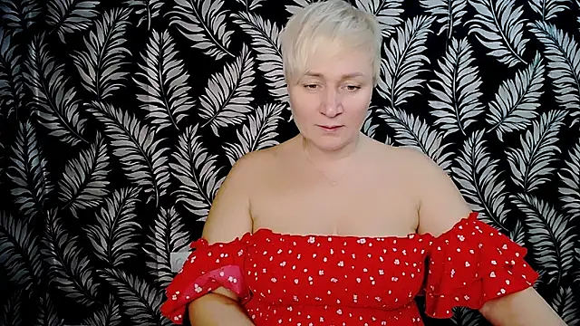 Snapshot of Olivia_playful chatting on December 20, 3:31 pm Olivia playful online show from December 20, 3:31 pm