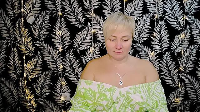 Snapshot of Olivia_playful chatting on December 30, 12:20 pm Olivia playful online show from December 30, 12:20 pm