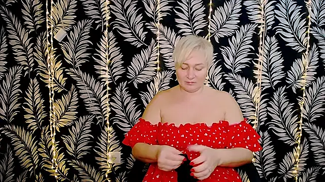 Snapshot of Olivia_playful chatting on February 8, 12:17 pm Olivia playful online show from February 8, 12:17 pm