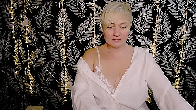 Snapshot of Olivia_playful chatting on March 3, 3:31 pm Olivia playful online show from March 3, 3:31 pm