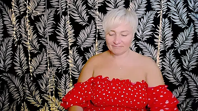 Snapshot of Olivia_playful chatting on October 16, 11:33 am Olivia playful online show from October 16, 11:33 am