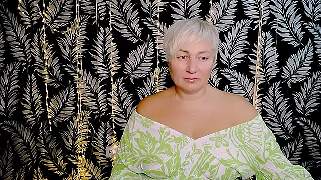 Snapshot of Olivia_playful chatting on October 19, 11:22 am Olivia playful online show from October 19, 11:22 am