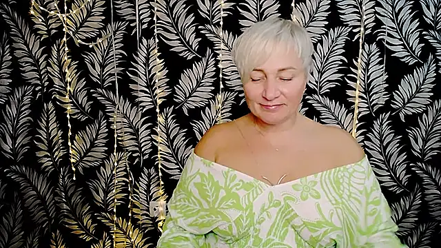 Snapshot of Olivia_playful chatting on October 26, 12:22 pm Olivia playful online show from October 26, 12:22 pm