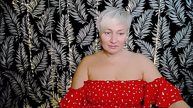 Snapshot of Olivia_playful chatting on October 31, 11:00 am Olivia playful online show from October 31, 11:00 am