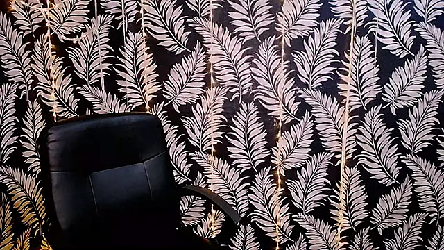 Snapshot of Olivia_playful chatting on November 24, 12:49 pm Olivia playful online show from November 24, 12:49 pm