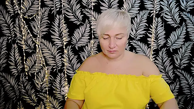 Snapshot of Olivia_playful chatting on December 15, 12:42 pm Olivia playful online show from December 15, 12:42 pm