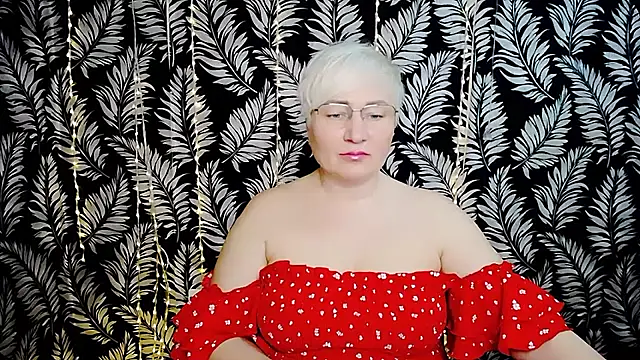 Snapshot of Olivia_playful chatting on May 24, 10:20 am Olivia playful online show from May 24, 10:20 am