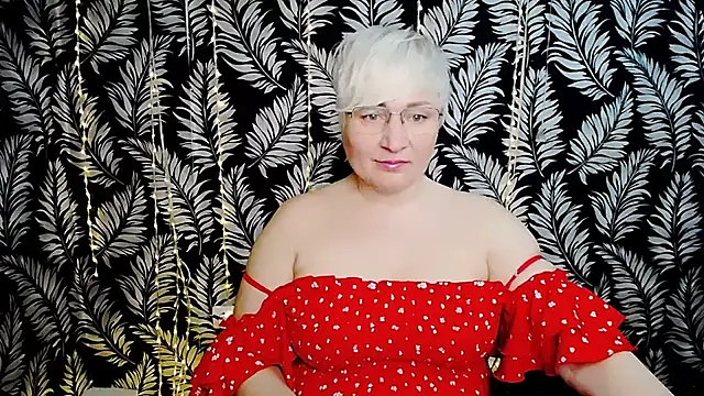 Snapshot of Olivia_playful chatting on May 29, 10:24 am Olivia playful online show from May 29, 10:24 am