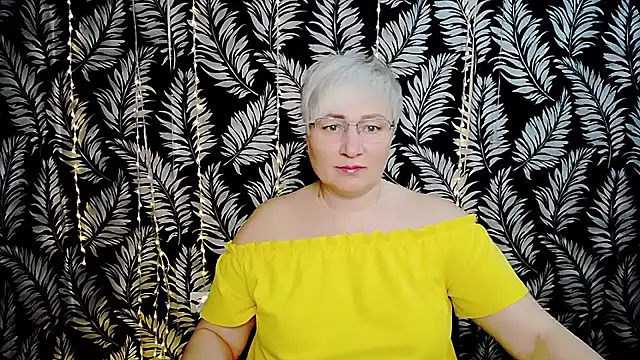 Snapshot of Olivia_playful chatting on June 5, 9:59 am Olivia playful online show from June 5, 9:59 am