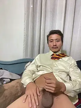 Snapshot of Satinshirt1992 chatting on December 16, 3:50 pm Satinshirt1992 online show from December 16, 3:50 pm