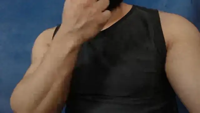 Snapshot of alex_blu chatting on June 22, 6:32 am alex blu online show from June 22, 6:32 am