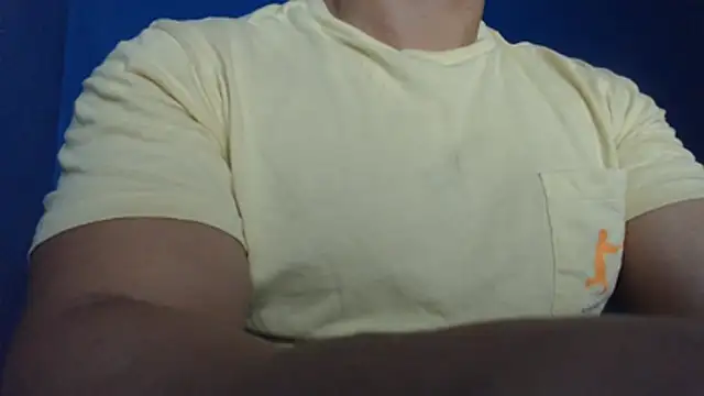 Snapshot of alex_blu chatting on July 6, 5:04 pm alex blu online show from July 6, 5:04 pm