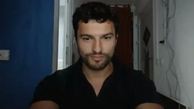 Snapshot of alex_blu chatting on July 19, 8:12 pm alex blu online show from July 19, 8:12 pm