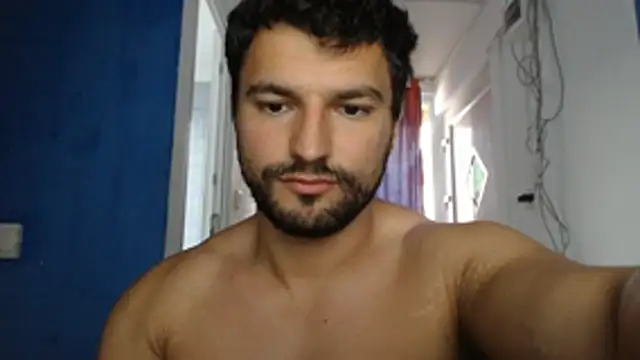 Snapshot of alex_blu chatting on July 22, 12:30 pm alex blu online show from July 22, 12:30 pm