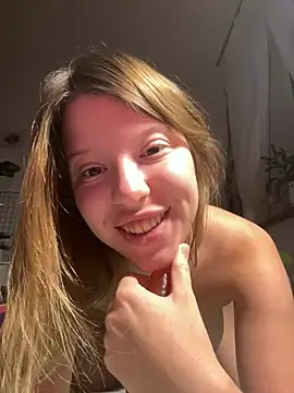 kimczii online show from March 19, 6:57 am