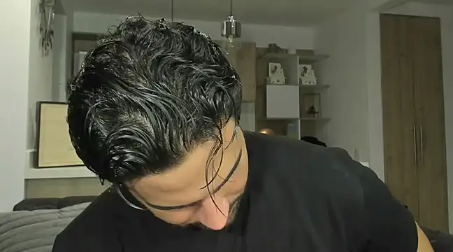 BradleySmithx online show from March 20, 4:51 am