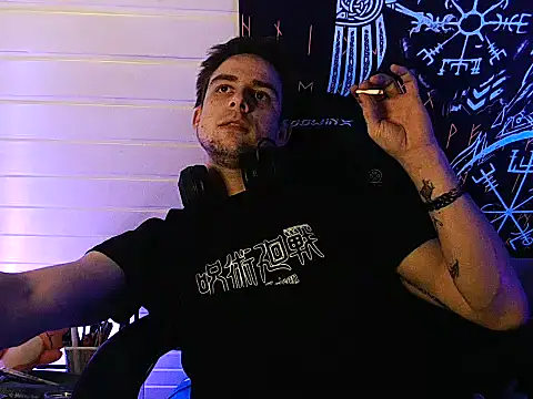 Snapshot of Youngtimer_1997 chatting on February 2, 12:09 am Youngtimer 1997 online show from February 2, 12:09 am