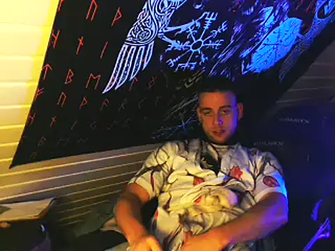 Snapshot of Youngtimer_1997 chatting on April 24, 1:52 am Youngtimer 1997 online show from April 24, 1:52 am