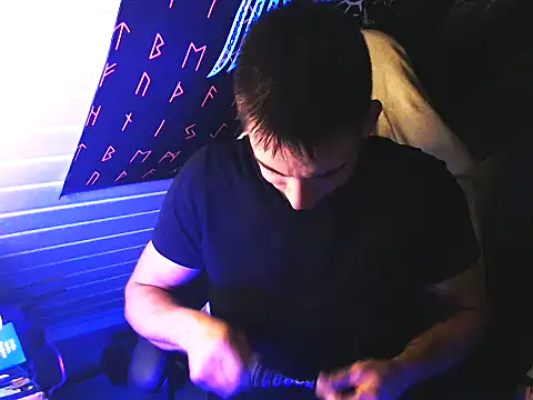 Snapshot of Youngtimer_1997 chatting on May 18, 11:43 pm Youngtimer 1997 online show from May 18, 11:43 pm