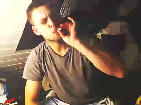 Snapshot of Youngtimer_1997 chatting on May 21, 1:34 am Youngtimer 1997 online show from May 21, 1:34 am