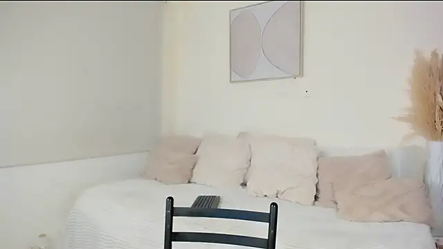 ZOEGARNER01 online show from February 23, 7:00 pm