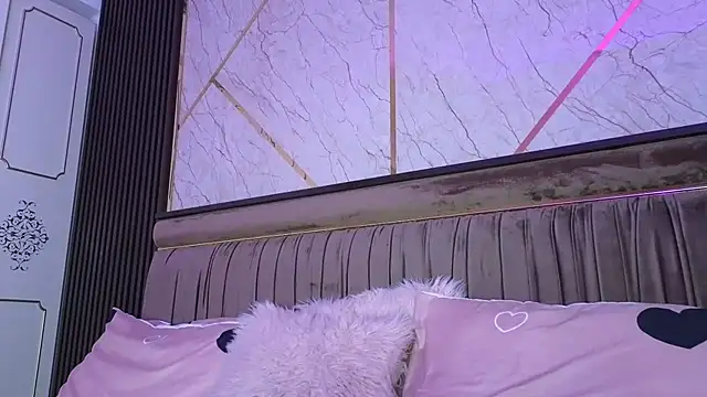 Snapshot of Allys chatting on December 16, 9:41 pm Allys online show from December 16, 9:41 pm