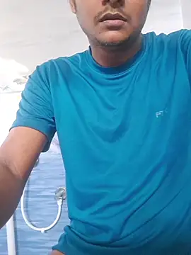 Snapshot of Itsdesi_boy chatting on December 4, 3:05 am Itsdesi boy online show from December 4, 3:05 am