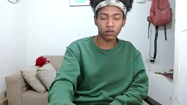 angelamarie1 online show from February 17, 12:18 am