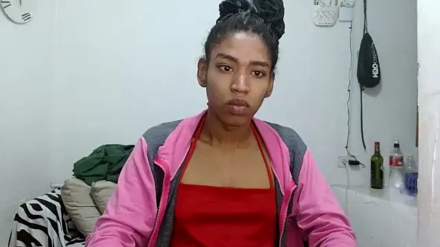 Snapshot of angelamarie1 chatting on May 14, 1:40 pm angelamarie1 online show from May 14, 1:40 pm