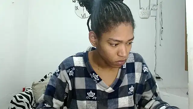 Snapshot of angelamarie1 chatting on May 16, 11:53 am angelamarie1 online show from May 16, 11:53 am
