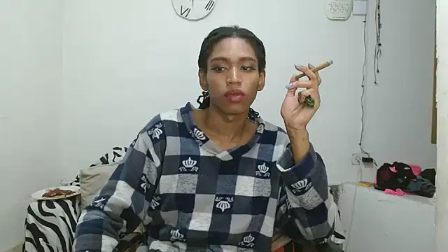 Snapshot of angelamarie1 chatting on June 11, 10:08 pm angelamarie1 online show from June 11, 10:08 pm