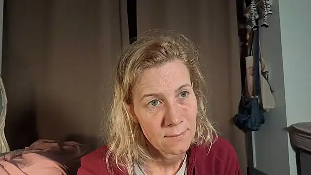 Snapshot of Lola_Belgium chatting on August 6, 5:20 am Lola Belgium online show from August 6, 5:20 am