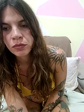 Snapshot of frenchxena98 chatting on December 22, 8:50 pm frenchxena98 online show from December 22, 8:50 pm