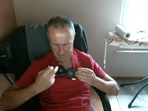 Snapshot of olibrius71 chatting on January 9, 2:29 pm olibrius71 online show from January 9, 2:29 pm