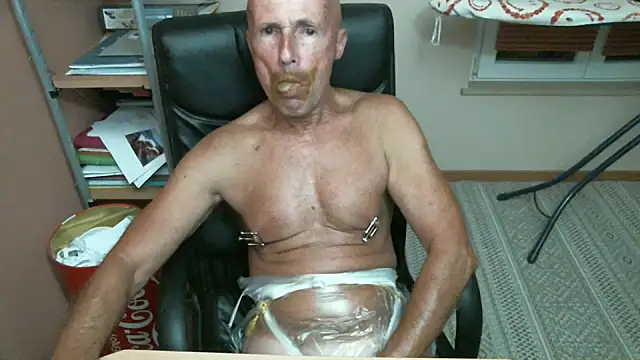 Snapshot of olibrius71 chatting on September 13, 7:46 pm olibrius71 online show from September 13, 7:46 pm