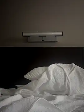 versetopcouple online show from December 17, 12:27 am