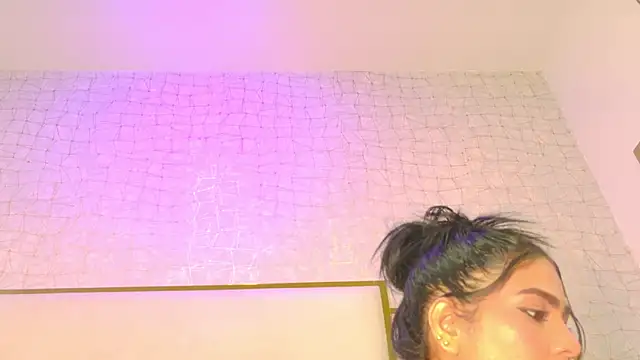 Snapshot of paola_rodriguez chatting on June 14, 11:34 am paola rodriguez online show from June 14, 11:34 am