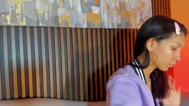 LauraAristizabal online show from December 20, 12:23 pm