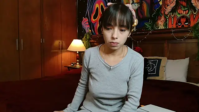 Snapshot of MINI_Petite chatting on December 21, 6:52 am MINI Petite online show from December 21, 6:52 am