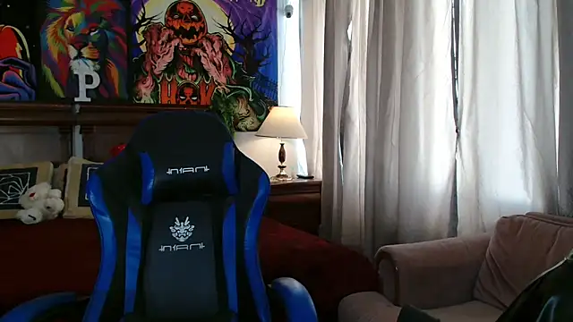 Snapshot of MINI_Petite chatting on January 9, 8:44 pm MINI Petite online show from January 9, 8:44 pm