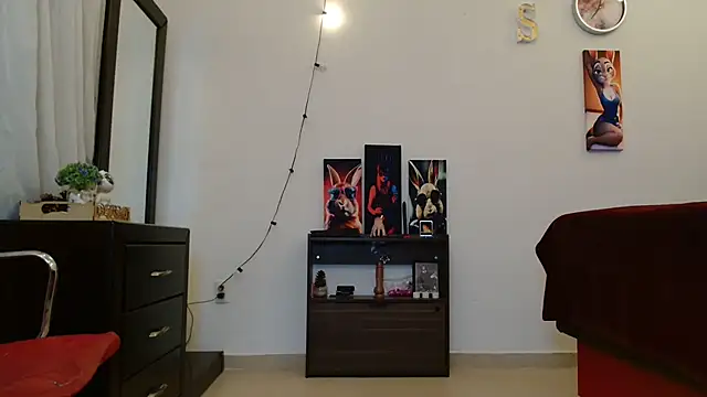 Snapshot of MINI_Petite chatting on January 26, 11:08 pm MINI Petite online show from January 26, 11:08 pm