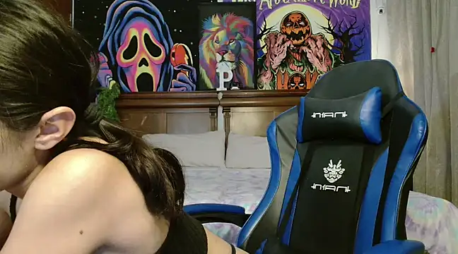 Snapshot of MINI_Petite chatting on February 15, 3:09 am MINI Petite online show from February 15, 3:09 am