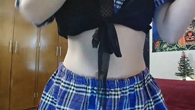 Snapshot of MINI_Petite chatting on November 26, 6:09 pm MINI Petite online show from November 26, 6:09 pm