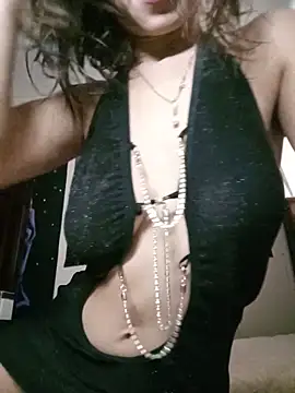Snapshot of MINI_Petite chatting on June 14, 5:15 pm MINI Petite online show from June 14, 5:15 pm