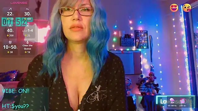 Snapshot of EmmaIsHere chatting on November 11, 2:50 pm EmmaIsHere online show from November 11, 2:50 pm