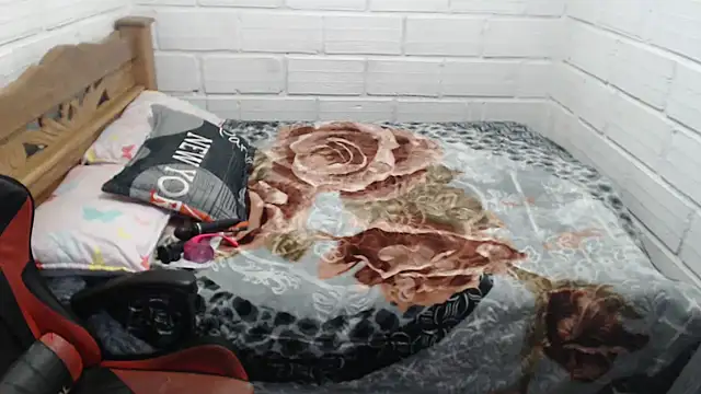 sexyjustin202 online show from September 17, 10:22 pm