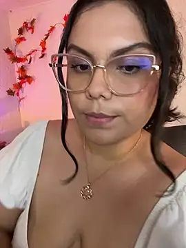 kittylu   online show from July 31, 3:06 am