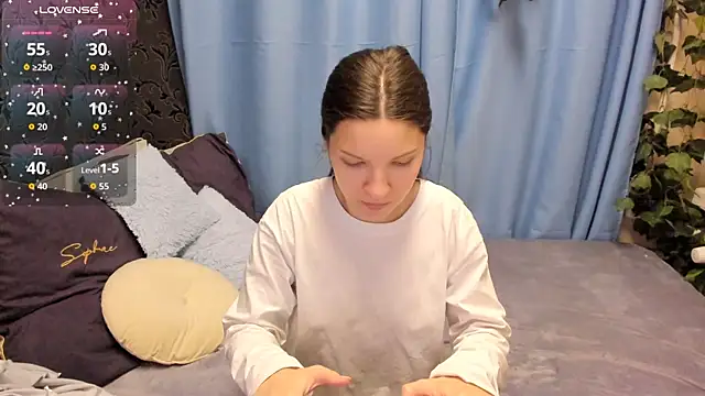 Snapshot of MelaniGrand chatting on November 21, 9:30 am MelaniGrand online show from November 21, 9:30 am