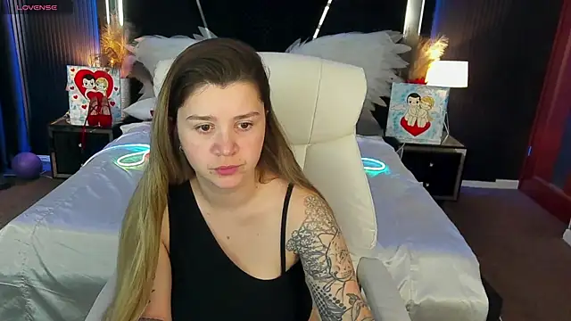 AmellyMilly online show from March 15, 1:39 pm