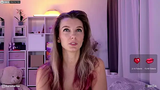 Snapshot of Karamelsw_ chatting on October 11, 9:24 pm Karamelsw online show from October 11, 9:24 pm